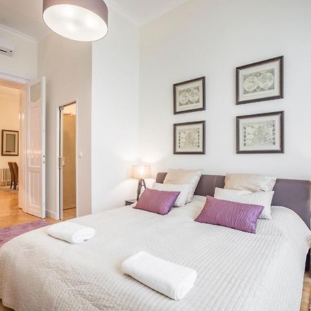 Modernized Unique Huge Central Apartment On 135Sqm Boedapest Buitenkant foto