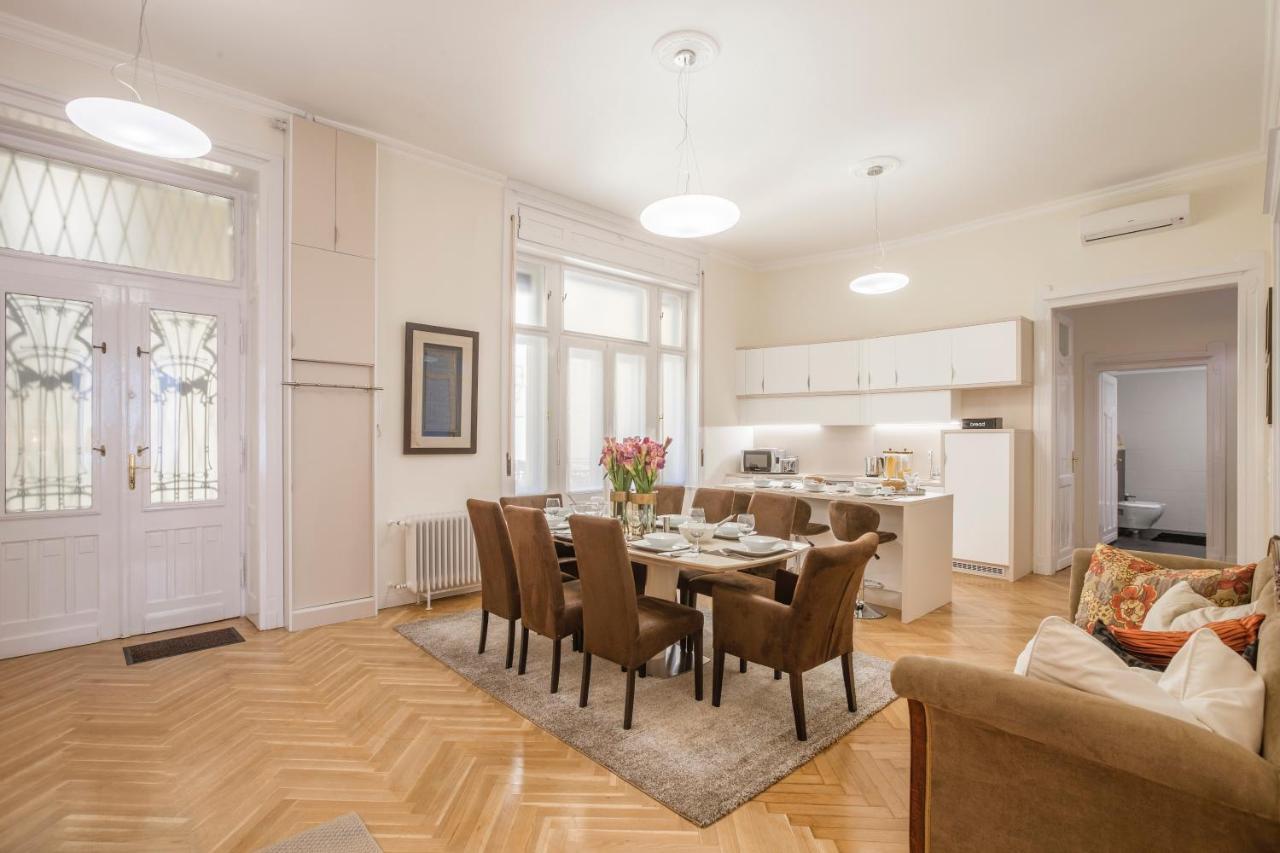 Modernized Unique Huge Central Apartment On 135Sqm Boedapest Buitenkant foto